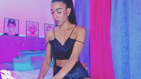 Snapshot of kimberly_thompsom chatting on 01/08/25, 12:06 Your Queen KIM online show from 01/08/25, 12:06