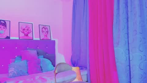 Snapshot of kimberly_thompsom chatting on 01/11/25, 11:35 Your Queen KIM online show from 01/11/25, 11:35