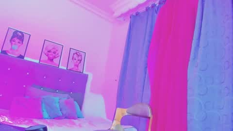 Snapshot of kimberly_thompsom chatting on 02/12/25, 12:37 Your Queen KIM online show from 02/12/25, 12:37