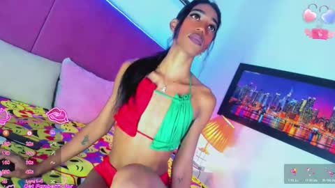 Snapshot of kimberly_thompsom chatting on 11/21/25, 09:35 Your Queen KIM online show from 11/21/25, 09:35