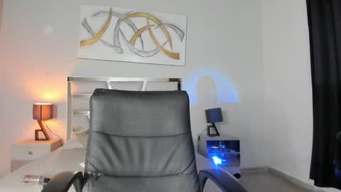 Snapshot of kimberlycoxxx chatting on 01/22/25, 11:53 kimberly online show from 01/22/25, 11:53