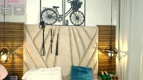 kimberlyfox_t online show from 04/07/26, 12:49