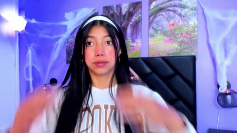 Kimberly Villalobos online show from 10/21/25, 11:33