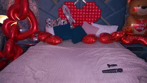 Kim online show from 02/17/26, 01:51