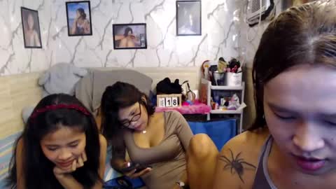 kimchuueee online show from 07/20/26, 12:29