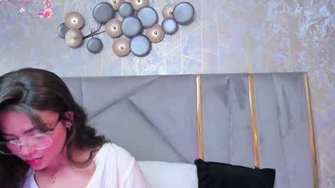  KIM  online show from 03/01/25, 02:48