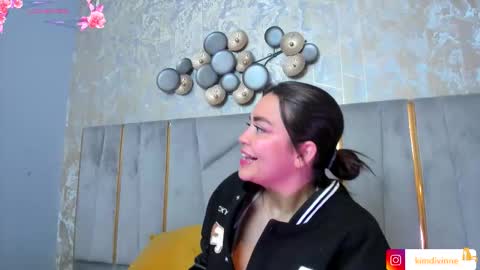  KIM  online show from 11/06/25, 02:45