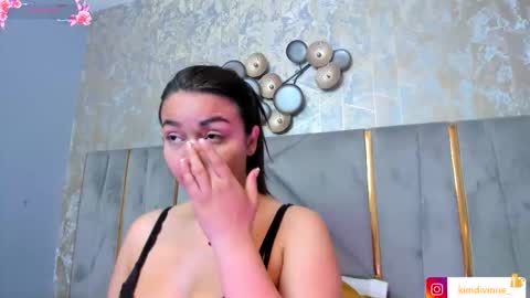  KIM  online show from 11/14/25, 03:16