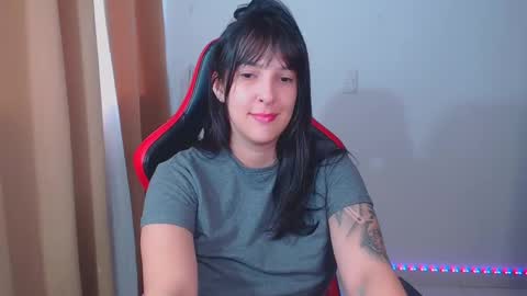 Snapshot of kimflexible_ chatting on 01/07/25, 02:19 Kim 3 online show from 01/07/25, 02:19