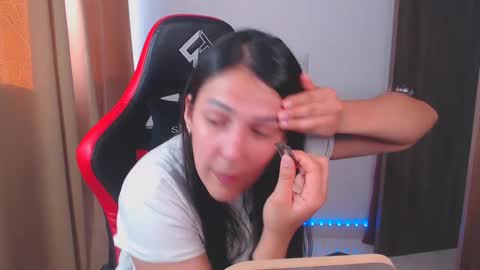 Snapshot of kimflexible_ chatting on 01/25/25, 09:35 Kim 3 online show from 01/25/25, 09:35