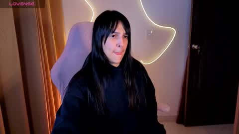 Snapshot of kimflexible_ chatting on 12/21/25, 06:53 Kim 3 online show from 12/21/25, 06:53