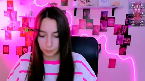kimi_glow online show from 04/30/26, 08:53