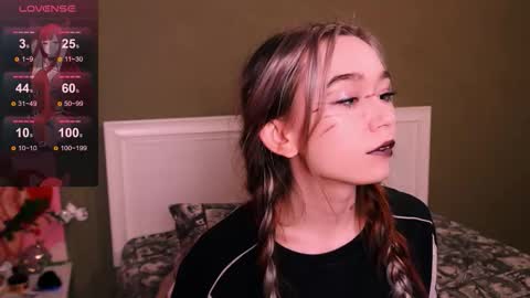 Snapshot of kimiko_luv chatting on 11/29/25, 09:07 Kimiko online show from 11/29/25, 09:07