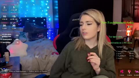 Wolfs Girl online show from 04/12/26, 02:55