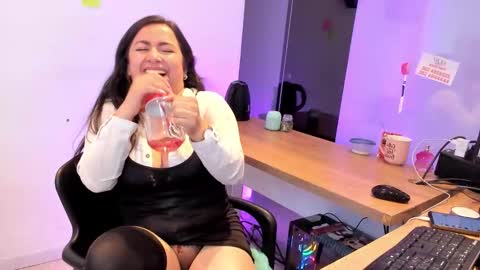 Camila online show from 09/20/25, 04:08