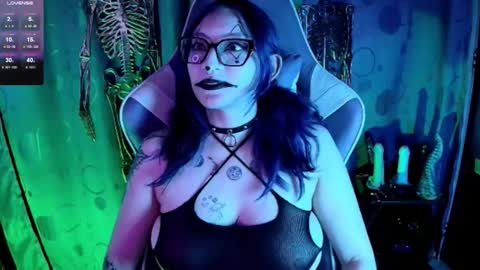   online show from 11/04/25, 03:33