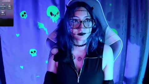   online show from 11/21/25, 02:16