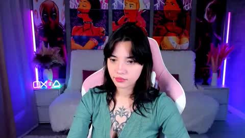 Snapshot of kimm_wong chatting on 12/01/25, 12:32 kimm wong online show from 12/01/25, 12:32