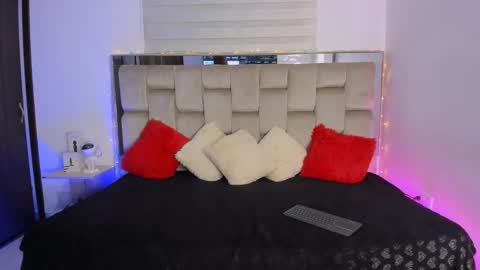 Snapshot of kimmatthews chatting on 09/23/25, 12:35 online show from 09/23/25, 12:35