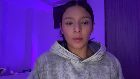 kimmi online show from 03/10/26, 10:04