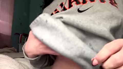 Snapshot of kimmimami chatting on 12/15/25, 07:51 kimmimami online show from 12/15/25, 07:51