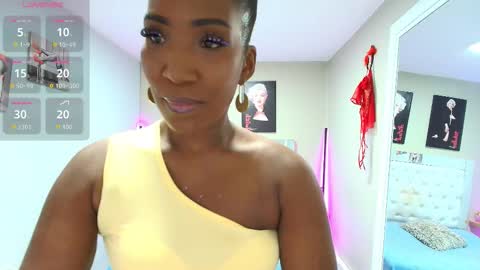 Snapshot of kimmturner chatting on 09/12/25, 12:27 Kim online show from 09/12/25, 12:27