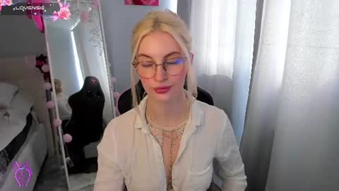 Snapshot of kimmy1_powell chatting on 06/17/26, 08:50 kimmy1_powell online show from 06/17/26, 08:50