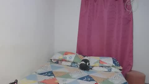 Snapshot of kimmy94192 chatting on 01/11/25, 11:45 kimmy94192 online show from 01/11/25, 11:45