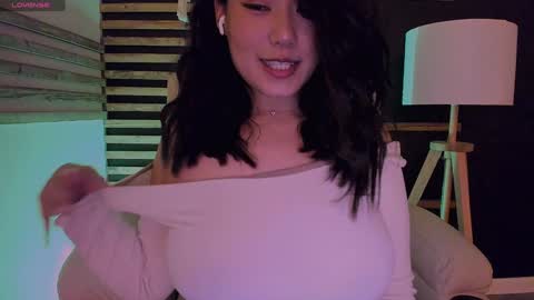 Snapshot of kimmy_chi chatting on 02/05/25, 06:15 Lo online show from 02/05/25, 06:15