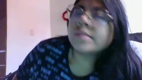 Snapshot of kimmy_kimmy_ chatting on 01/25/25, 07:28 Kimmy online show from 01/25/25, 07:28