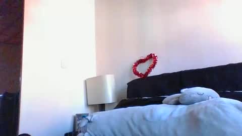 Snapshot of kimmy_kimmy_ chatting on 01/27/25, 09:44 Kimmy online show from 01/27/25, 09:44