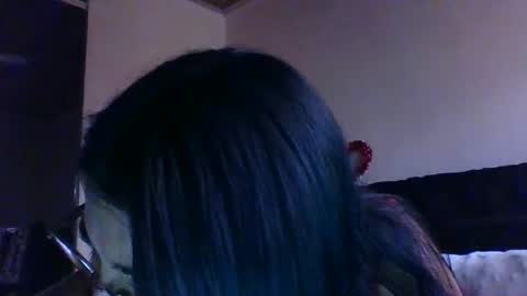 Snapshot of kimmy_kimmy_ chatting on 01/28/25, 10:23 Kimmy online show from 01/28/25, 10:23