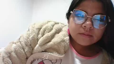 Snapshot of kimmy_kimmy_ chatting on 01/29/25, 07:36 Kimmy online show from 01/29/25, 07:36