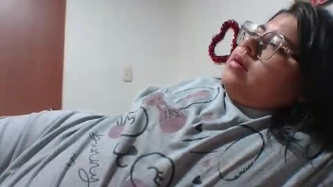 Snapshot of kimmy_kimmy_ chatting on 02/12/25, 04:33 Kimmy online show from 02/12/25, 04:33