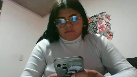 Snapshot of kimmy_kimmy_ chatting on 02/21/25, 10:04 Kimmy online show from 02/21/25, 10:04