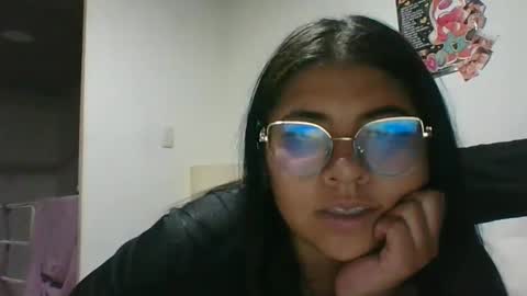 Snapshot of kimmy_kimmy_ chatting on 02/25/25, 10:39 Kimmy online show from 02/25/25, 10:39