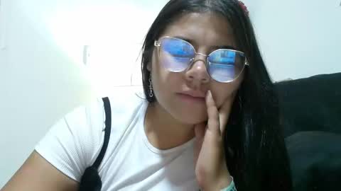 Snapshot of kimmy_kimmy_ chatting on 03/10/25, 12:51 Kimmy online show from 03/10/25, 12:51