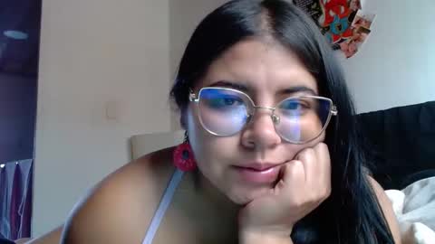 Snapshot of kimmy_kimmy_ chatting on 03/11/25, 08:20 Kimmy online show from 03/11/25, 08:20