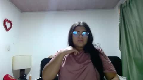 Snapshot of kimmy_kimmy_ chatting on 10/21/25, 02:23 Kimmy online show from 10/21/25, 02:23