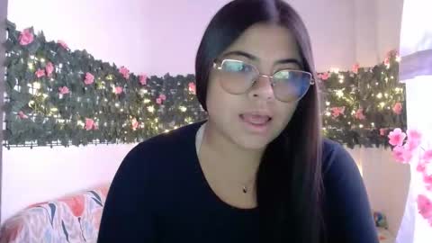 Snapshot of kimmy_kimmy_ chatting on 11/16/25, 09:31 Kimmy online show from 11/16/25, 09:31