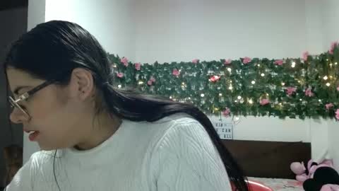 Snapshot of kimmy_kimmy_ chatting on 11/23/25, 02:00 Kimmy online show from 11/23/25, 02:00