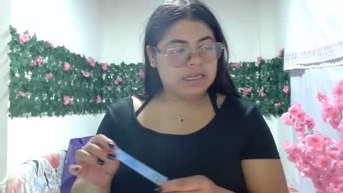 Snapshot of kimmy_kimmy_ chatting on 11/24/25, 01:27 Kimmy online show from 11/24/25, 01:27