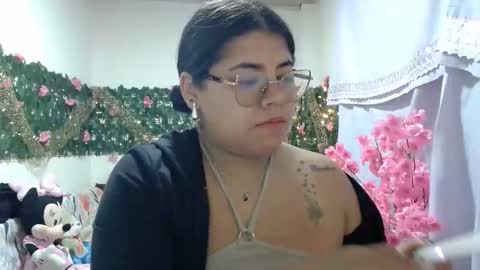 Snapshot of kimmy_kimmy_ chatting on 11/28/25, 03:09 Kimmy online show from 11/28/25, 03:09