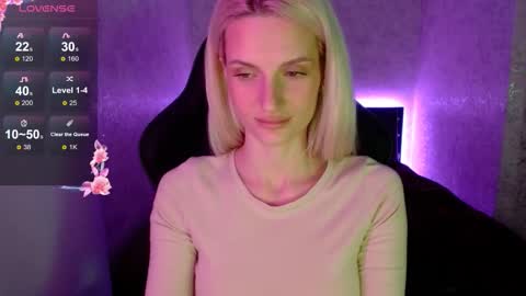 KimmySnow online show from 10/17/25, 04:15
