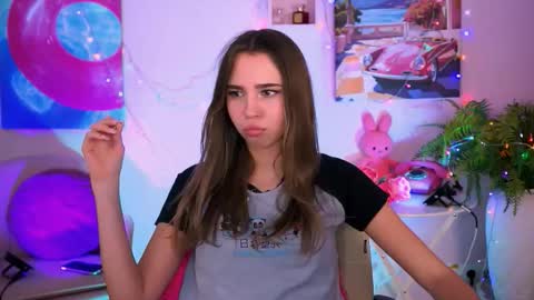 Snapshot of kimporins chatting on 12/19/25, 02:35 kimporins online show from 12/19/25, 02:35