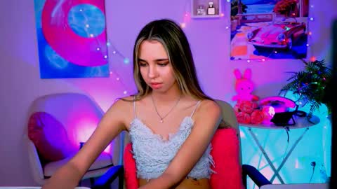 Snapshot of kimporins chatting on 02/03/26, 12:43 kimporins online show from 02/03/26, 12:43