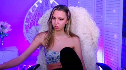 Snapshot of kimporins chatting on 02/10/26, 01:37 kimporins online show from 02/10/26, 01:37