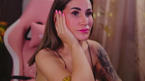 KimSkye online show from 03/10/25, 04:38