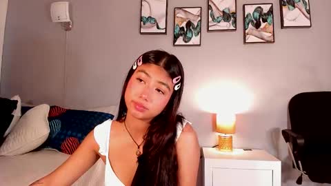 Kim online show from 10/08/25, 07:44