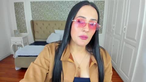 Snapshot of kimwessel_ chatting on 05/19/26, 07:20 Kim online show from 05/19/26, 07:20